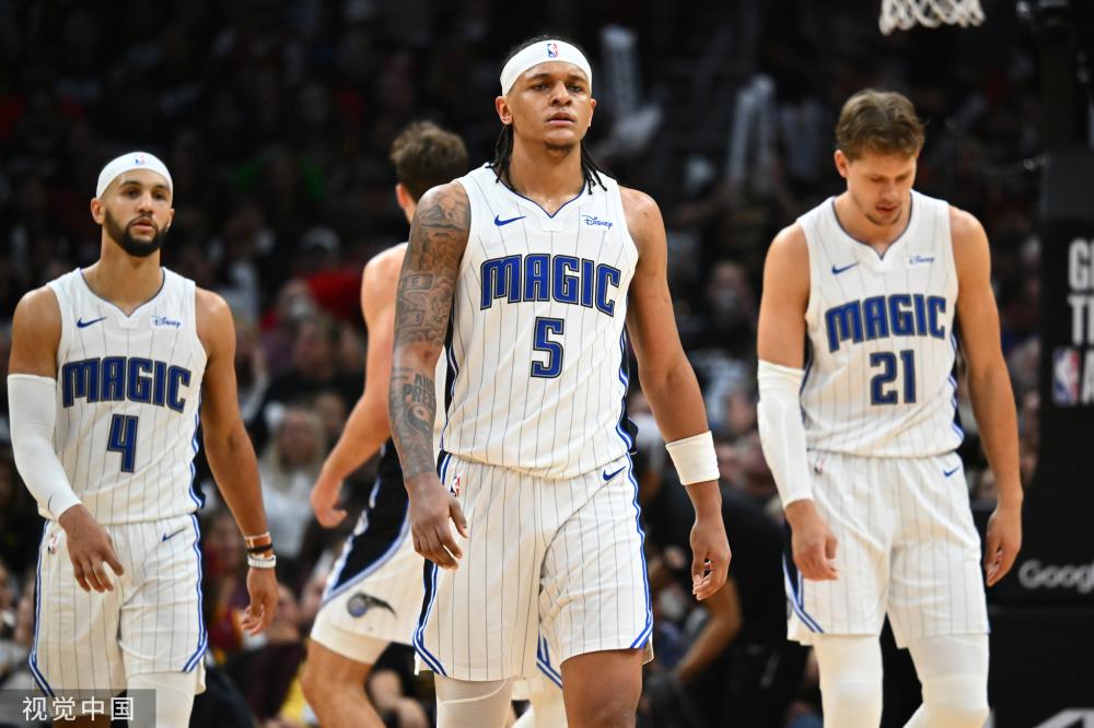 赛场上掀起 赛场上掀起